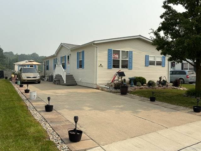 Manufactured home in Lenox, MI 48048