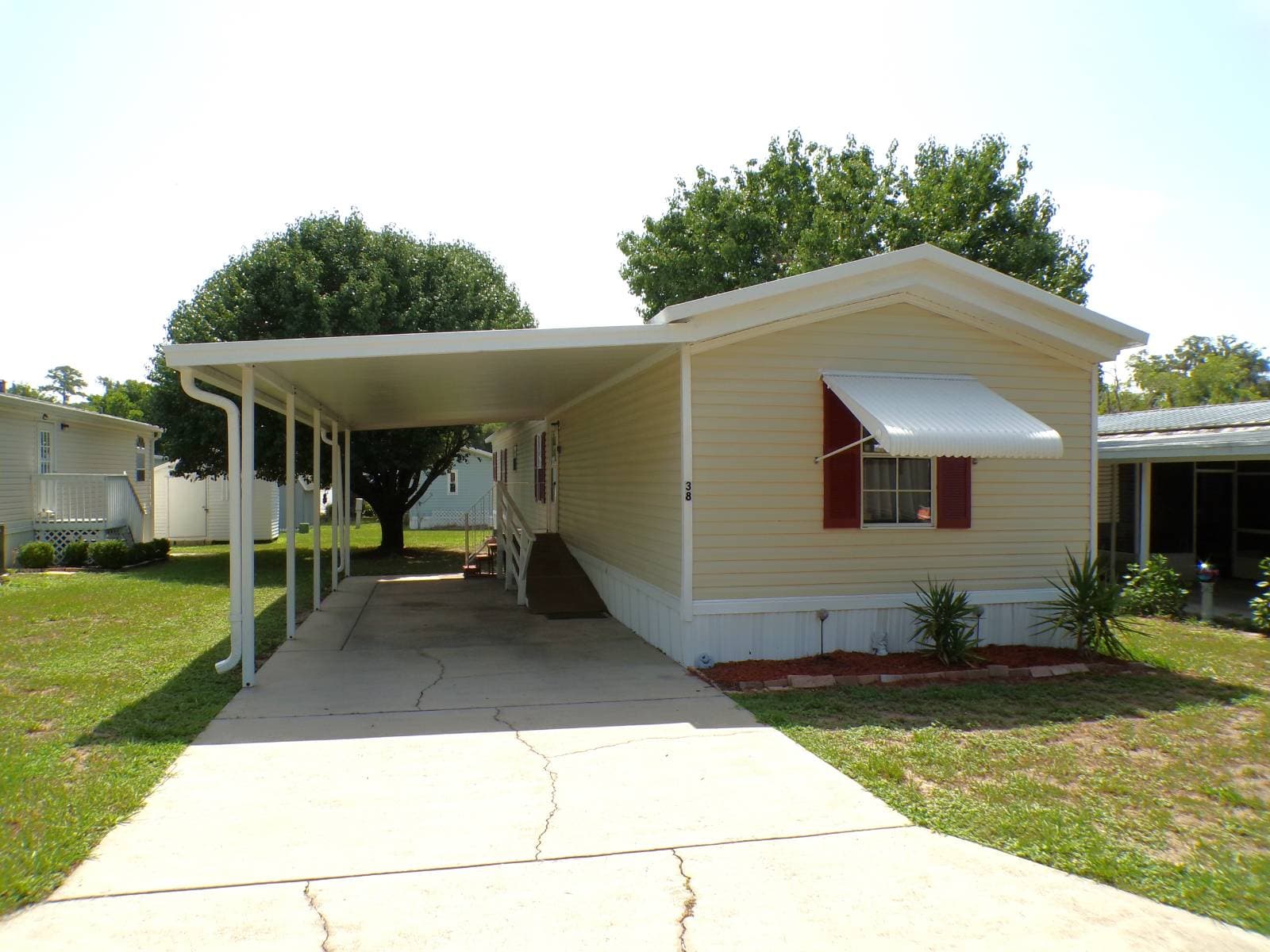 Manufactured home in Belleview, FL 34420