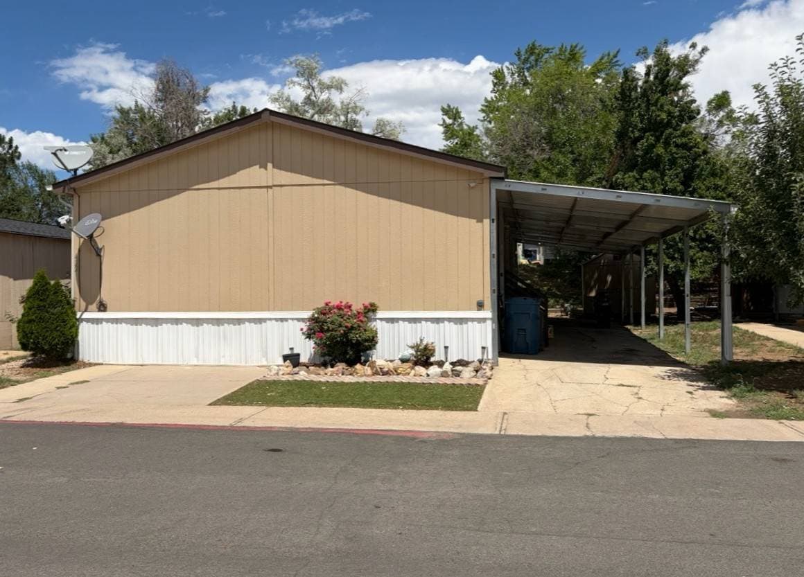 Manufactured home in Thornton, CO 80260