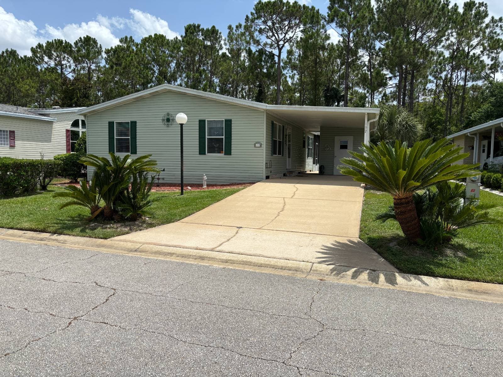 Manufactured home in Ormond Beach, FL 32174