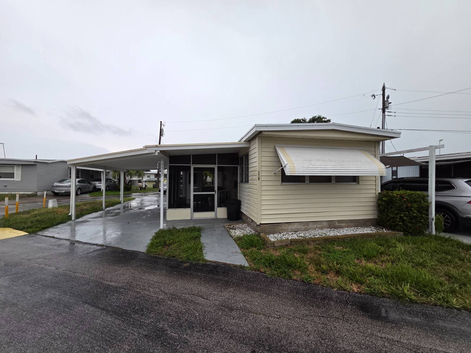 Manufactured home in St Petersburg, FL 33709