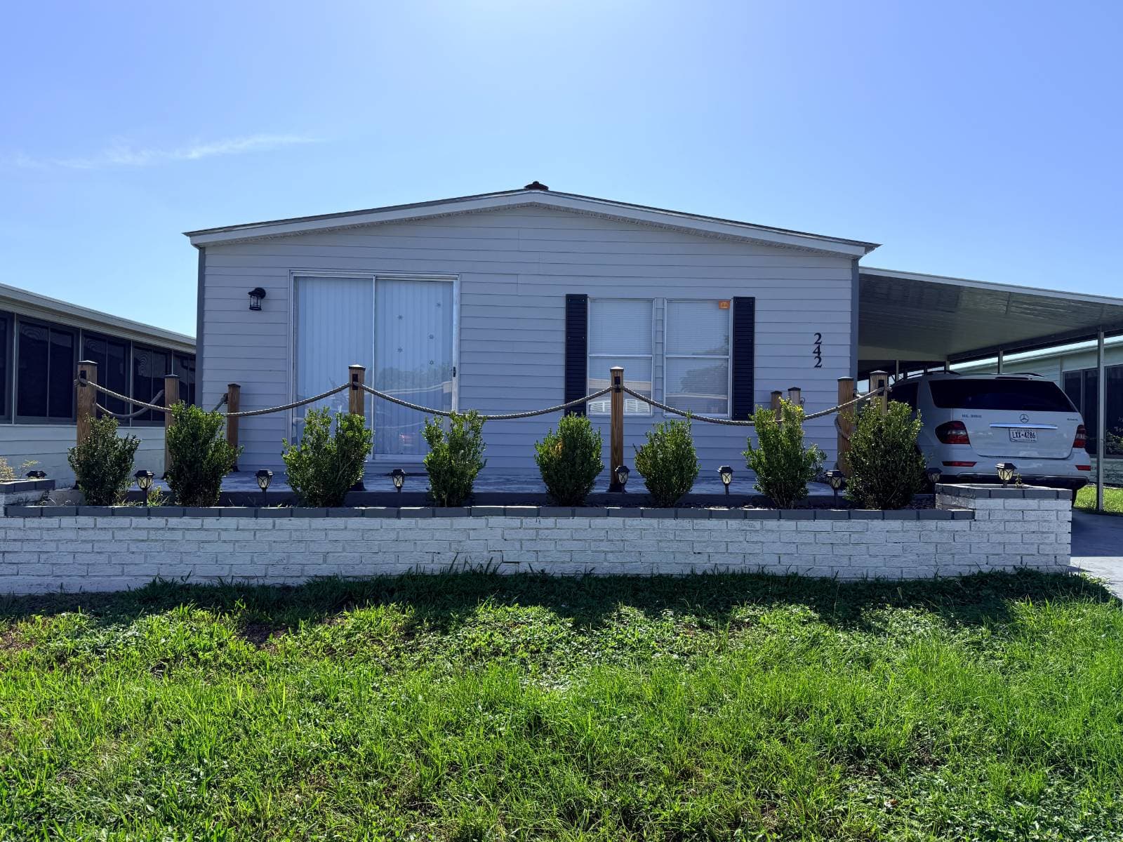 Manufactured home in Bradenton, FL 34207