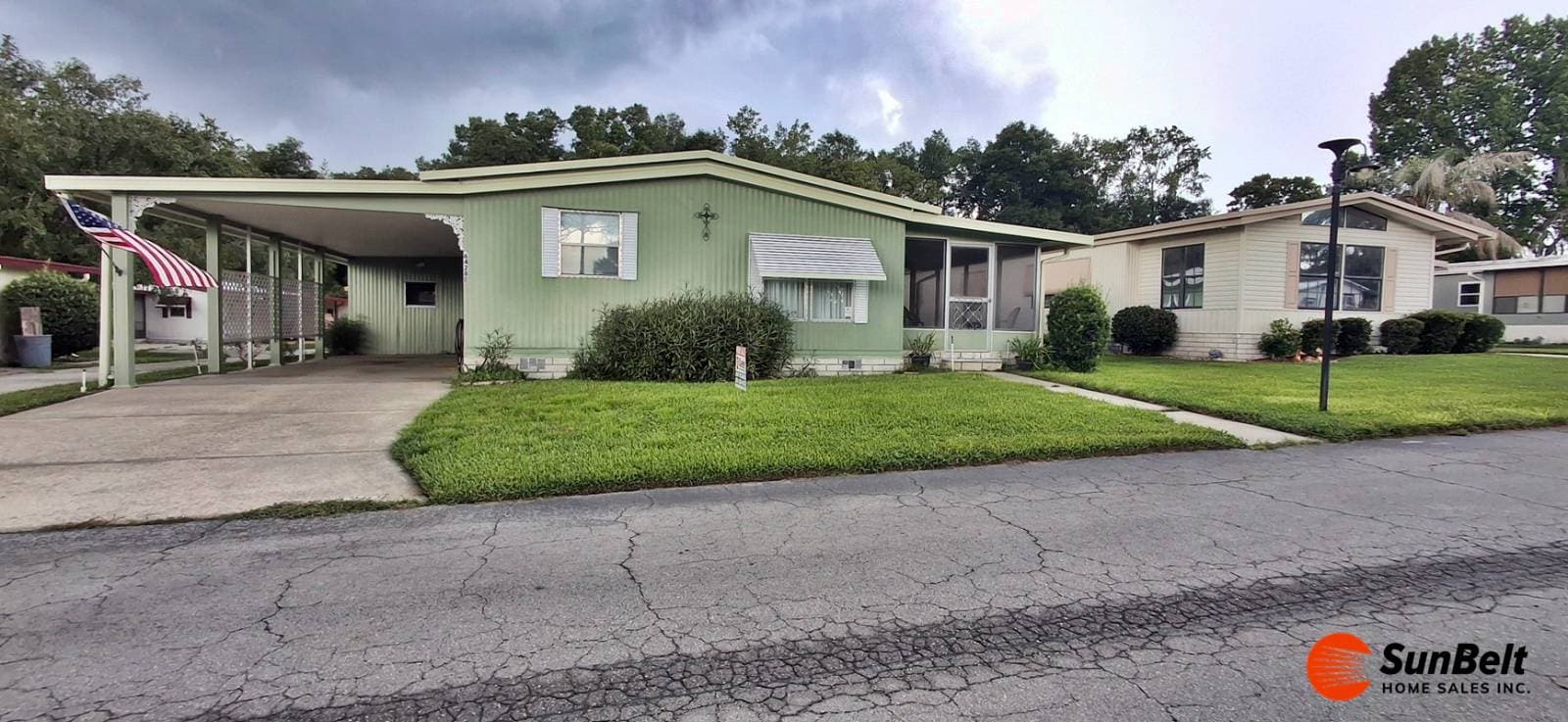 Manufactured home in Ocala, FL 34472