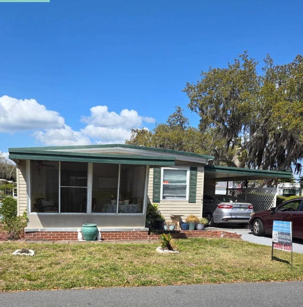 Manufactured home in Leesburg, FL 34788
