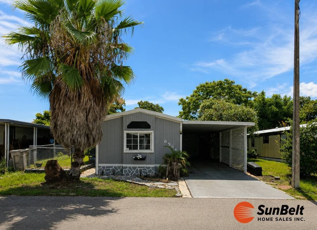 Manufactured home in Orlando, FL 32810