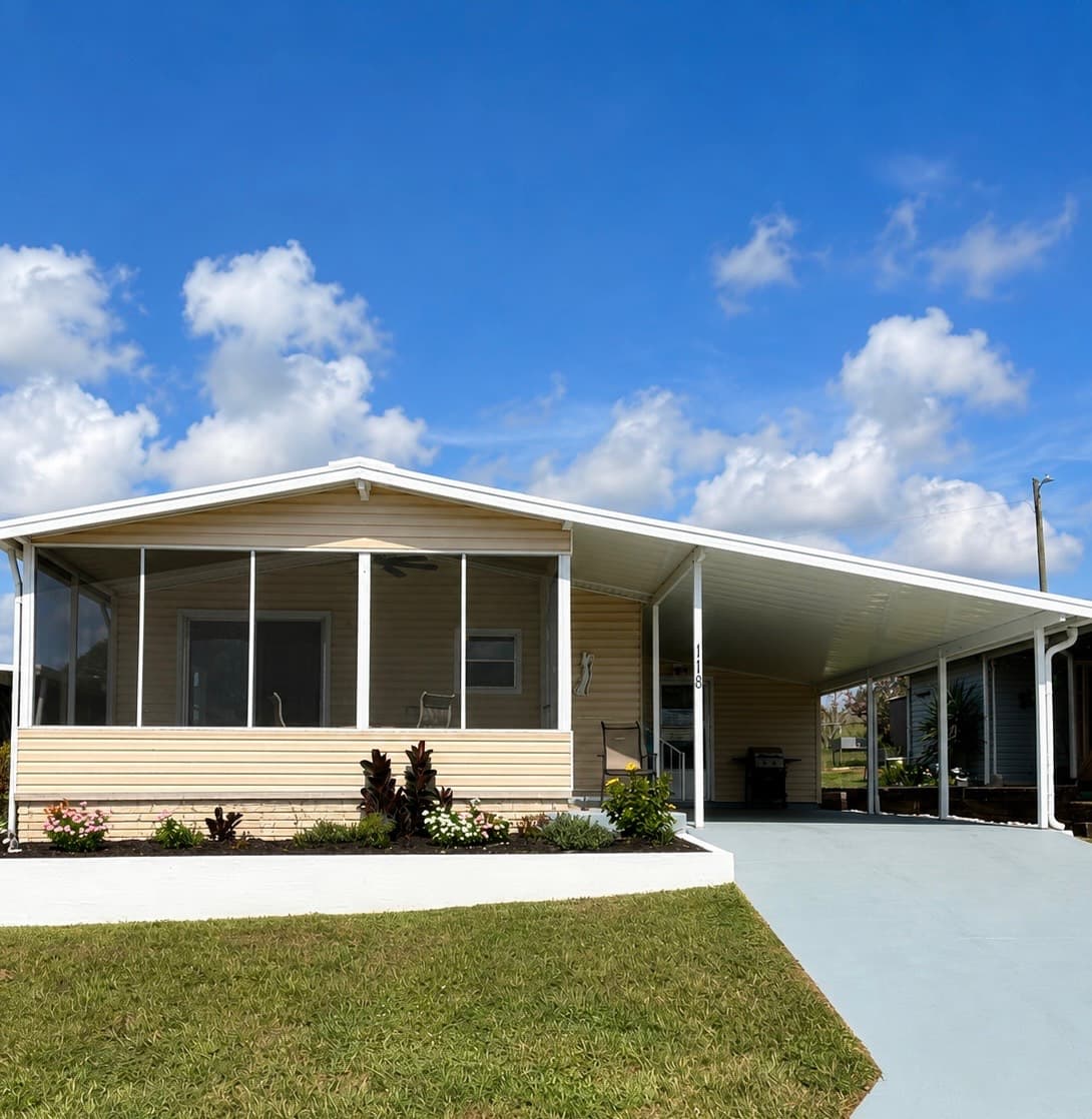Manufactured home in Frostproof, FL 33843