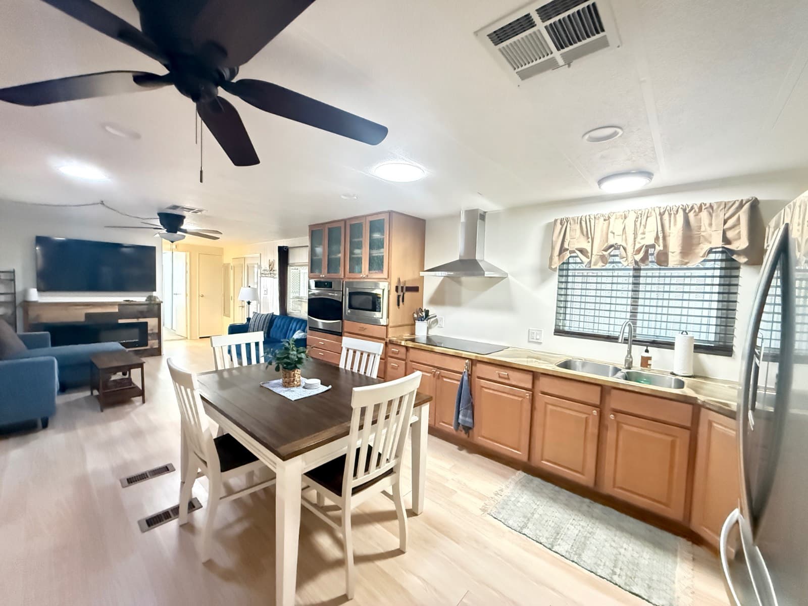 Manufactured home in Apache Junction, AZ 85120