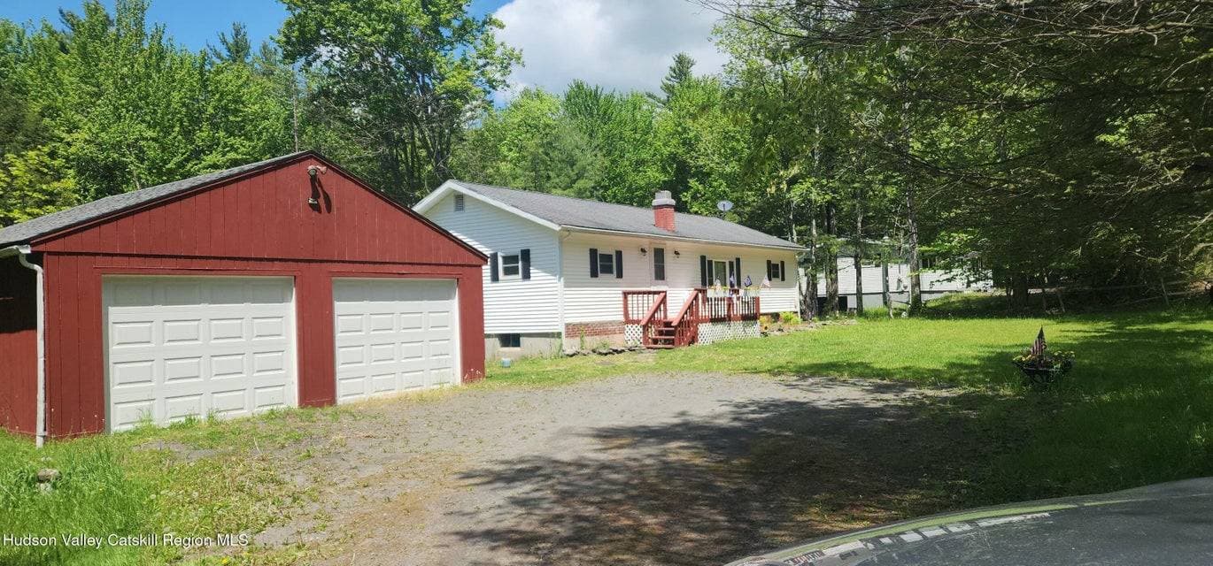 Manufactured home in Windham, NY 12496