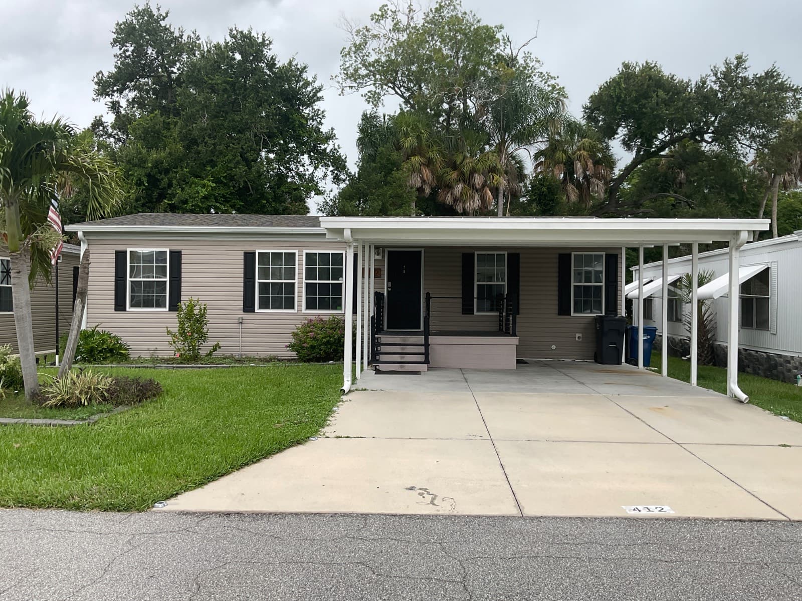 Manufactured home in Ellenton, FL 34222