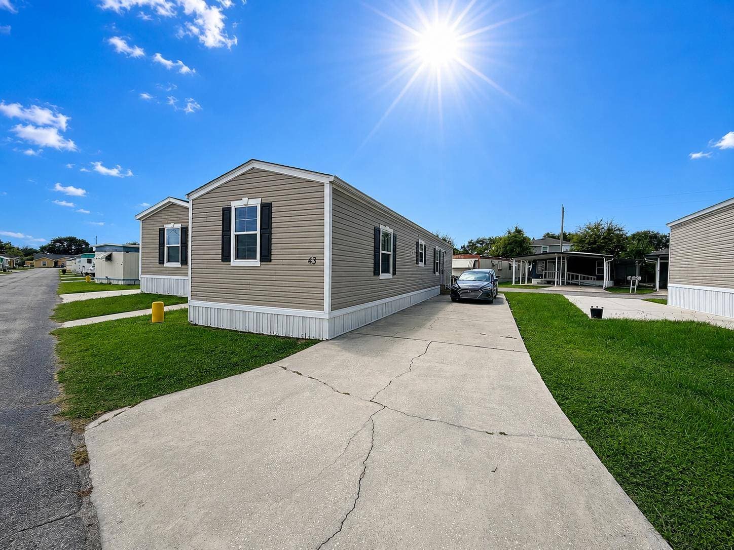 Manufactured home in Winter Haven, FL 33884