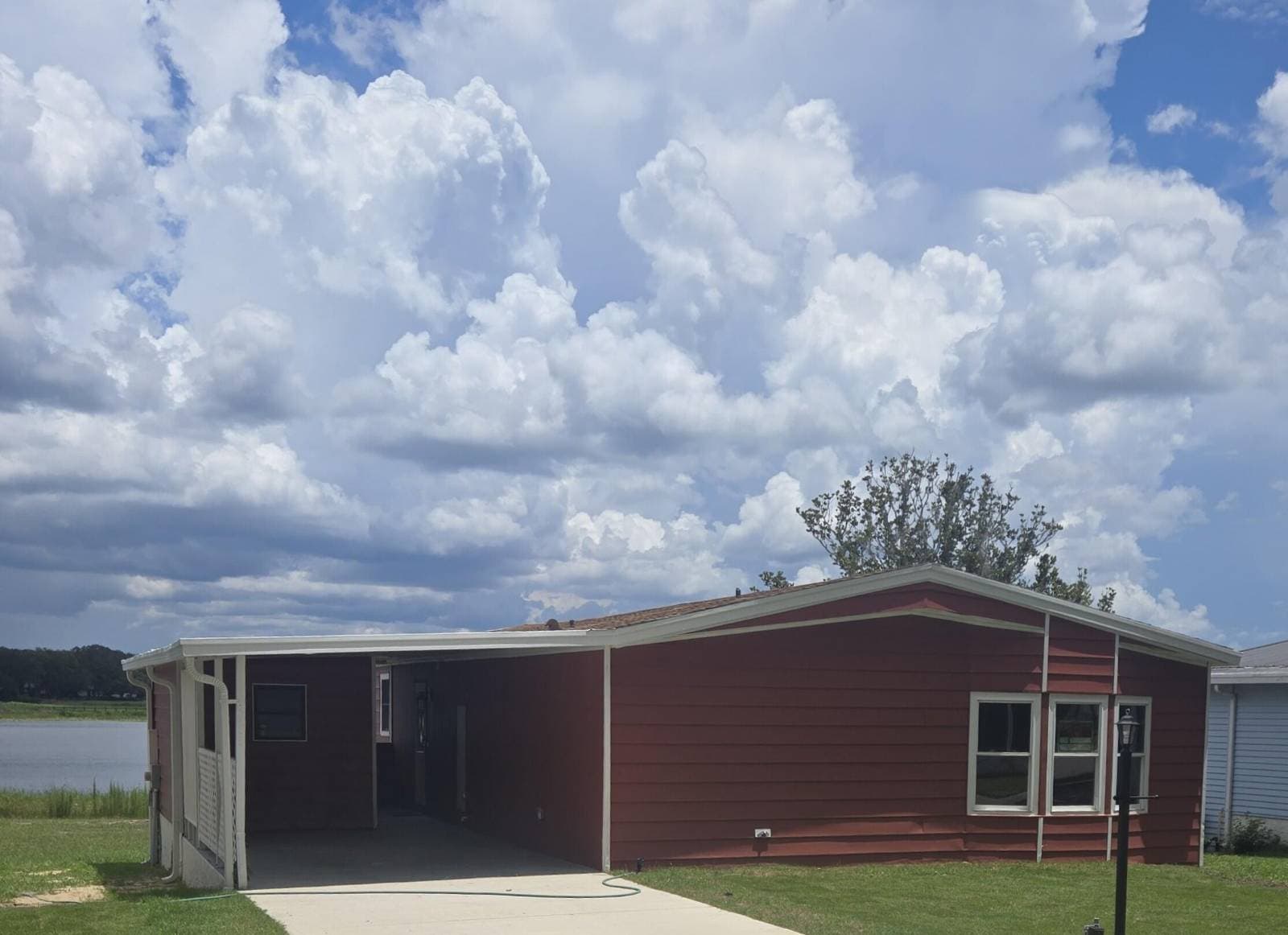 Manufactured home in Belleview, FL 34420