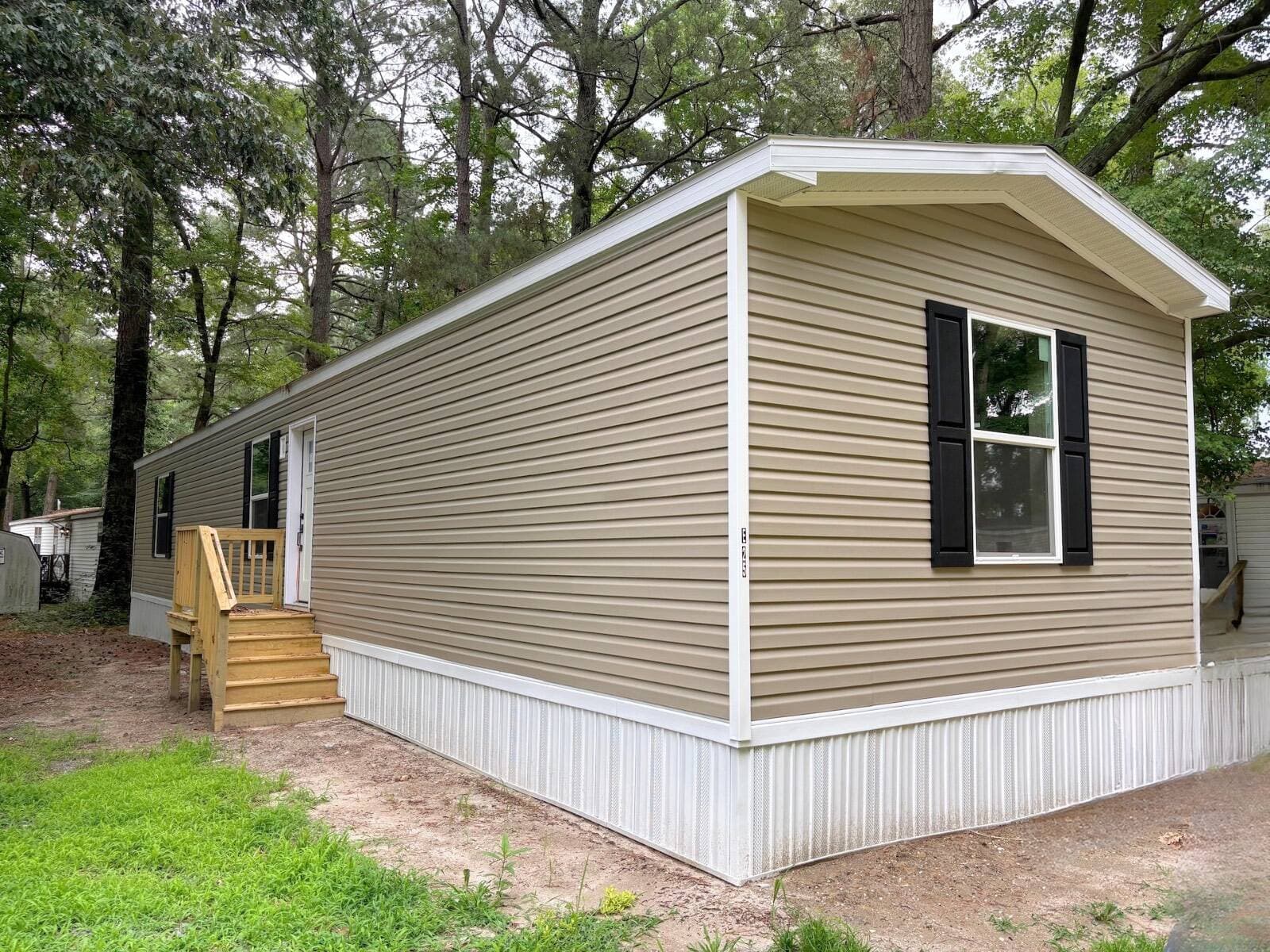 Manufactured home in Princess Anne, MD 21853