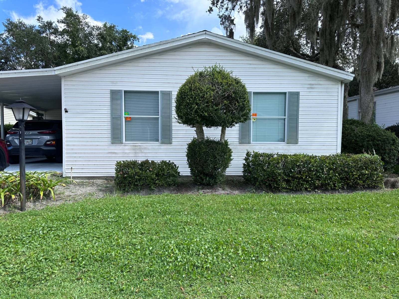 Manufactured home in Deland, FL 32724