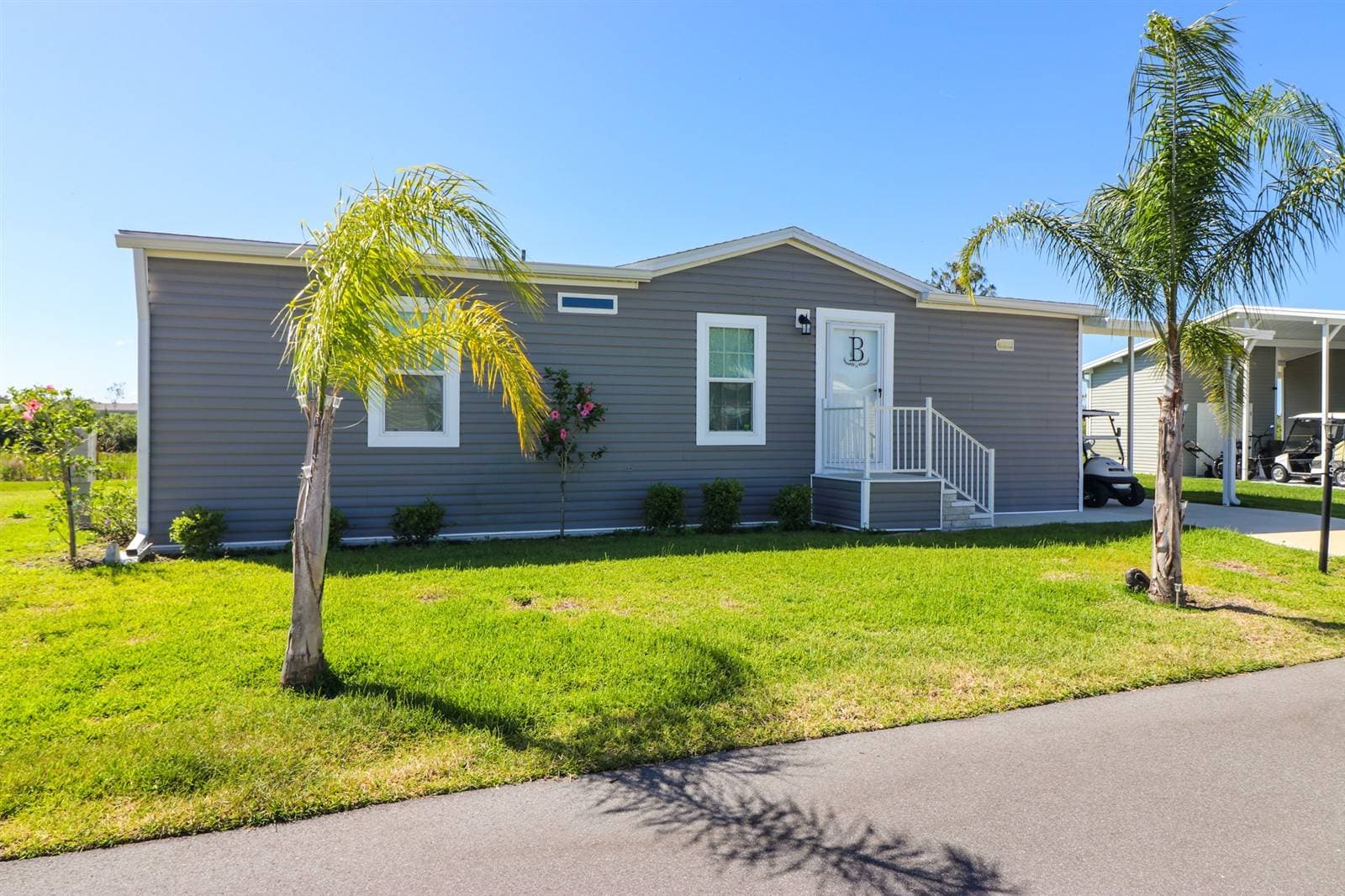 Manufactured home in Lake Suzy, FL 34269