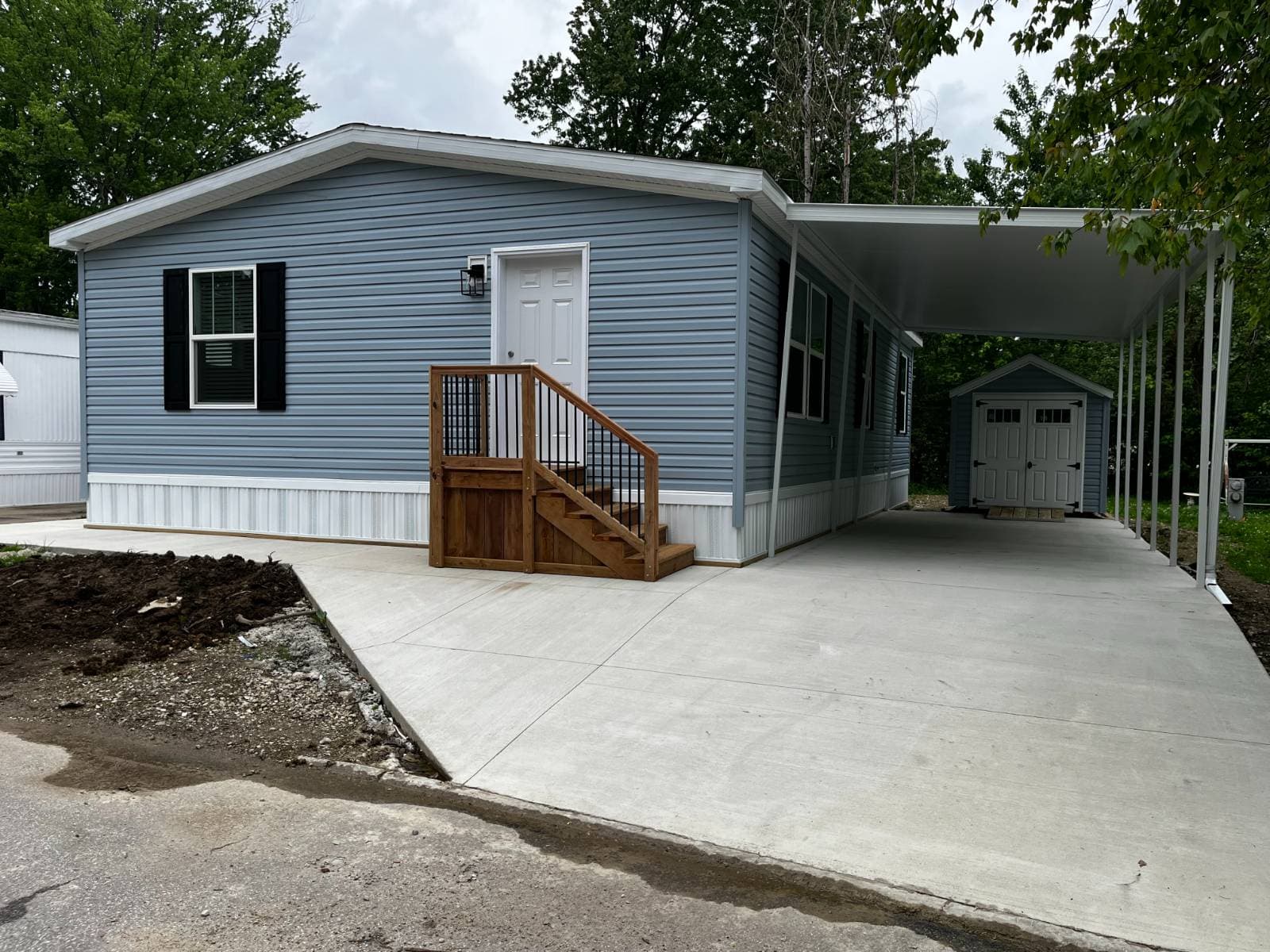 Manufactured home in Olmsted Township, OH 44138