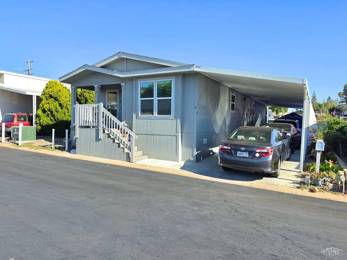 Manufactured home in El Cajon, CA 92021
