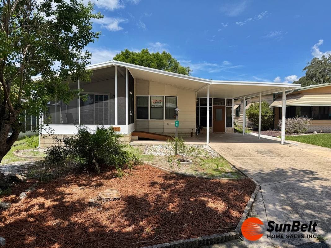 Manufactured home in Leesburg, FL 34788