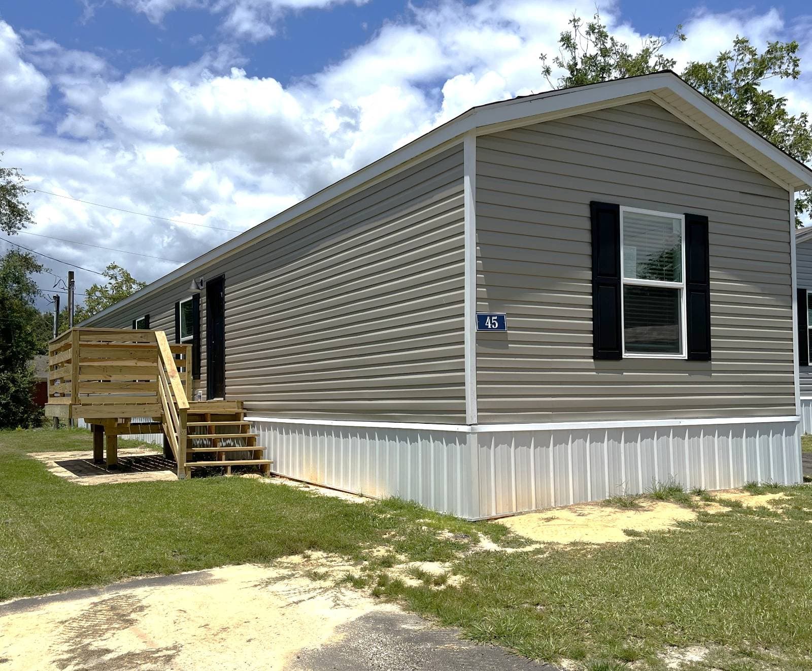 Manufactured home in Gulfport, MS 39503