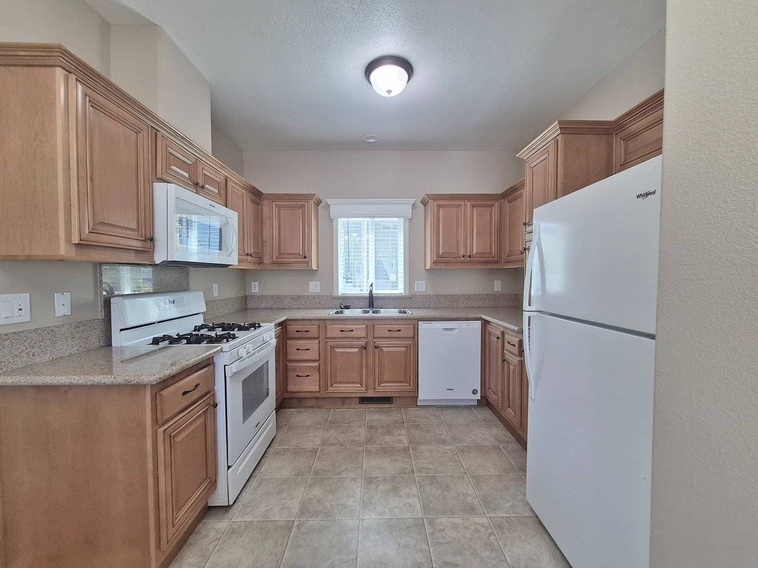 Manufactured home in Redding, CA 96003