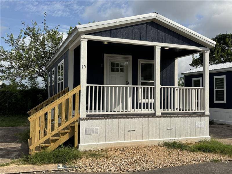 Manufactured home in Austin, TX 78744