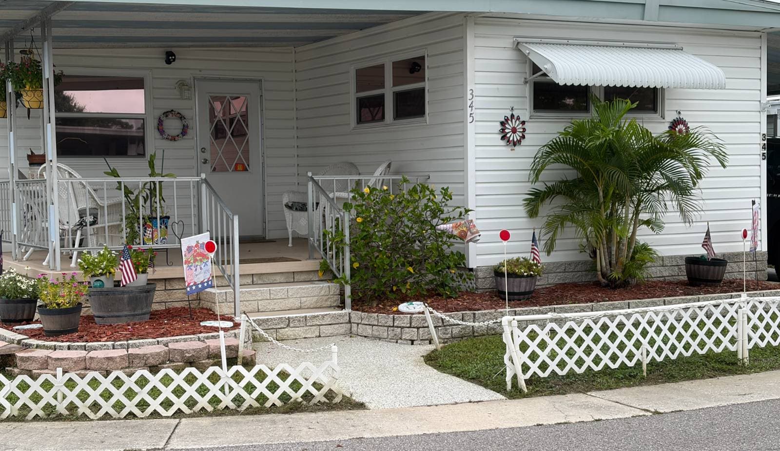 Manufactured home in Largo, FL 33771