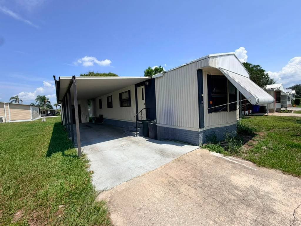 Manufactured home in Apopka, FL 32712