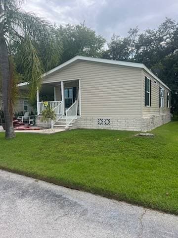 Manufactured home in Auburndale, FL 33823