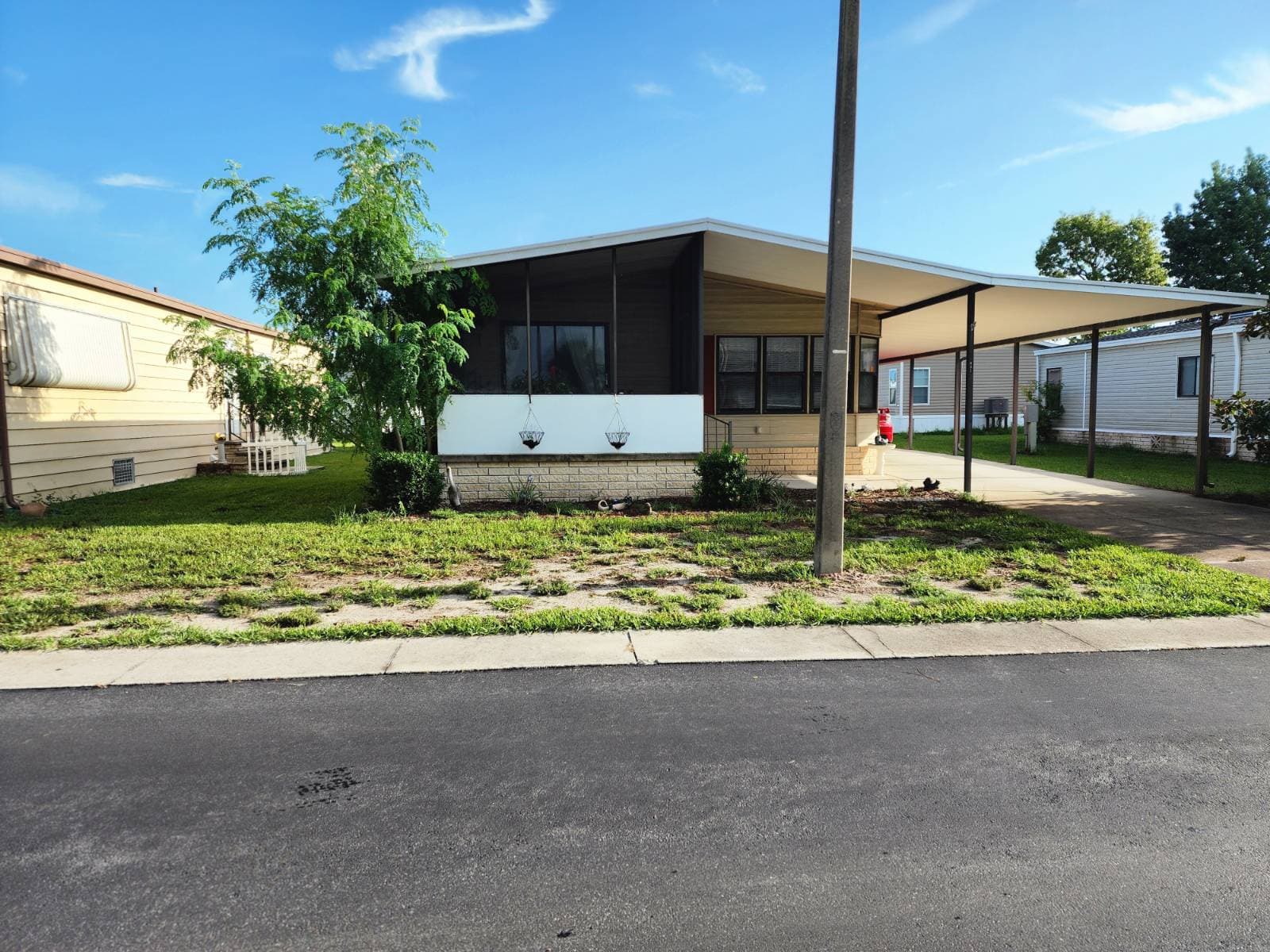 Manufactured home in Crystal River, FL 34429