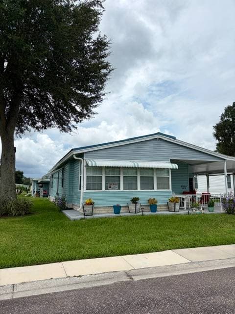 Manufactured home in Zephyrhills, FL 33540