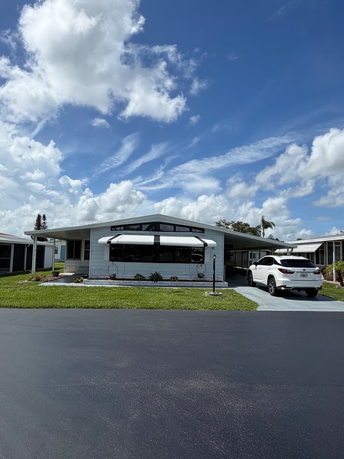 Manufactured home in Winter Haven, FL 33884
