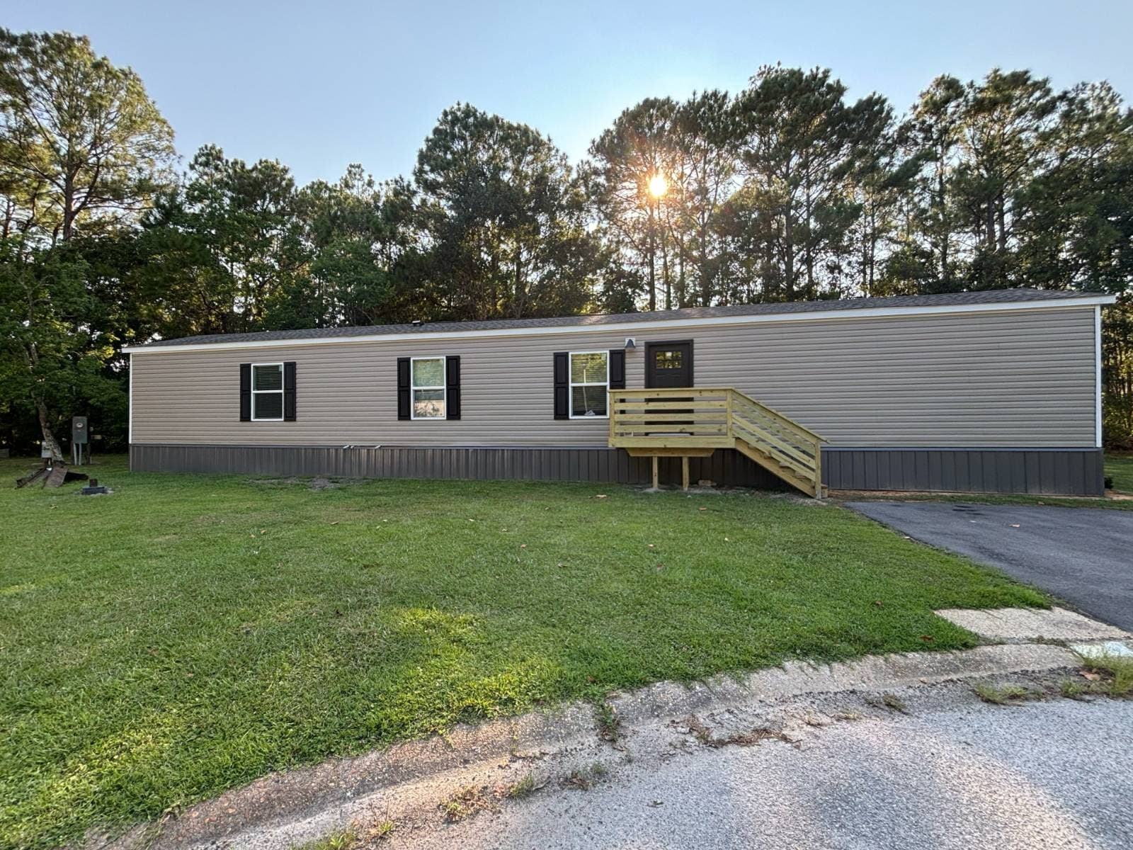 Manufactured home in Gautier, MS 39553