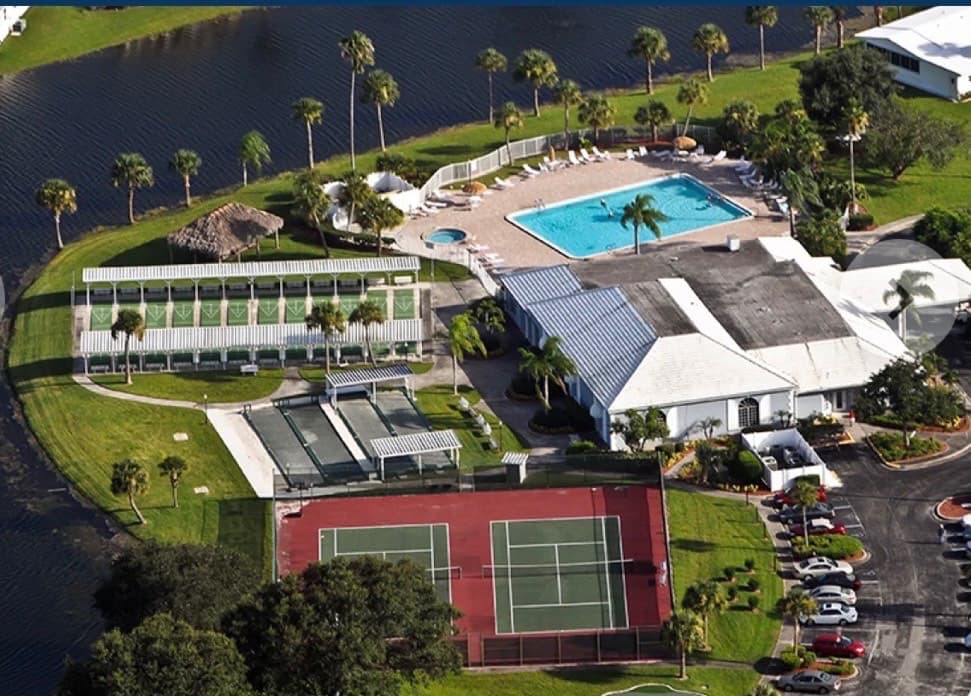 Manufactured home in Vero Beach, FL 32966