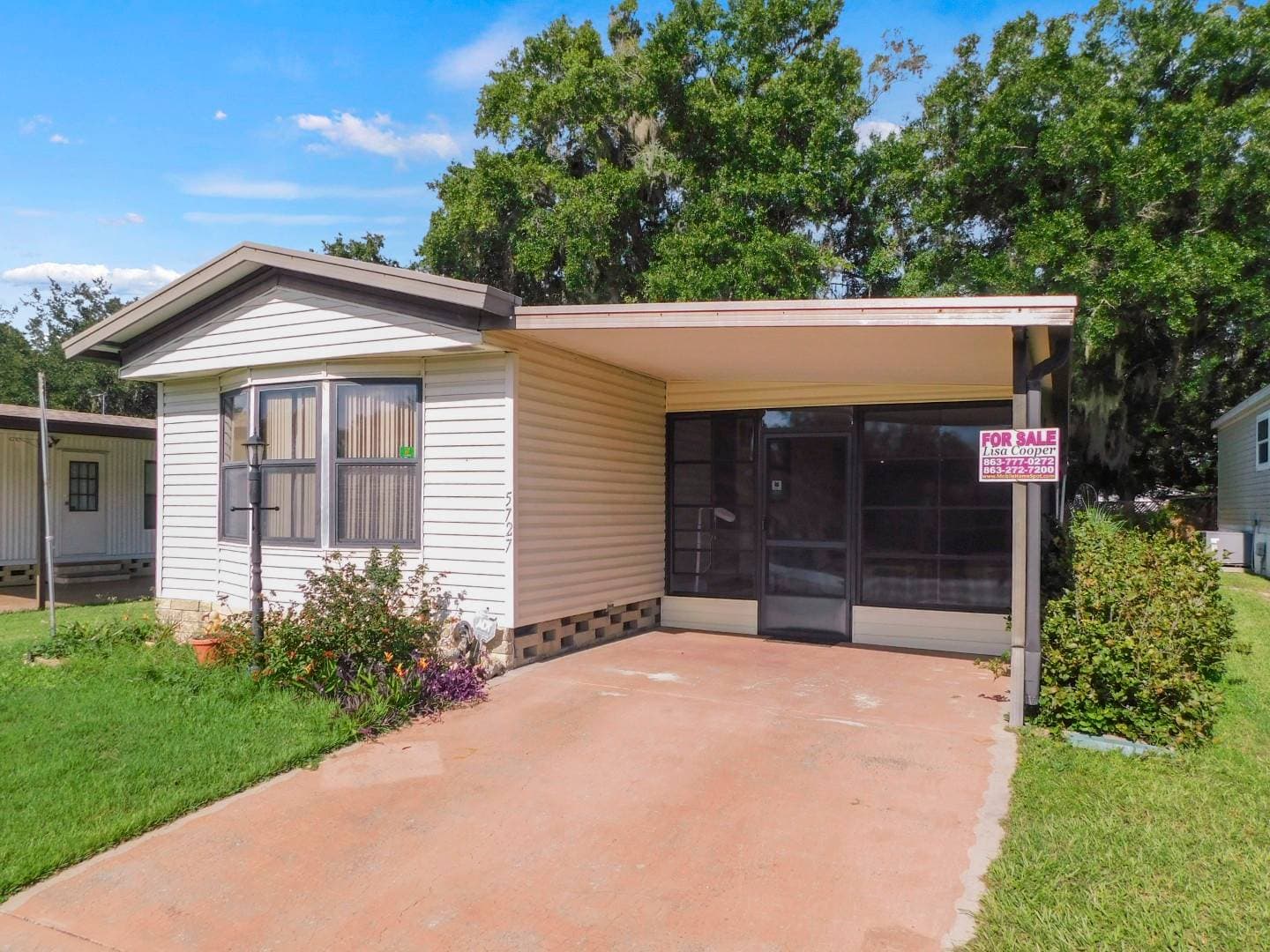 Manufactured home in Zephyrhills, FL 33541