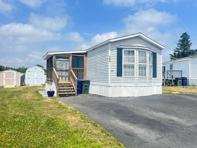 Manufactured home in Westbrook, ME 04092