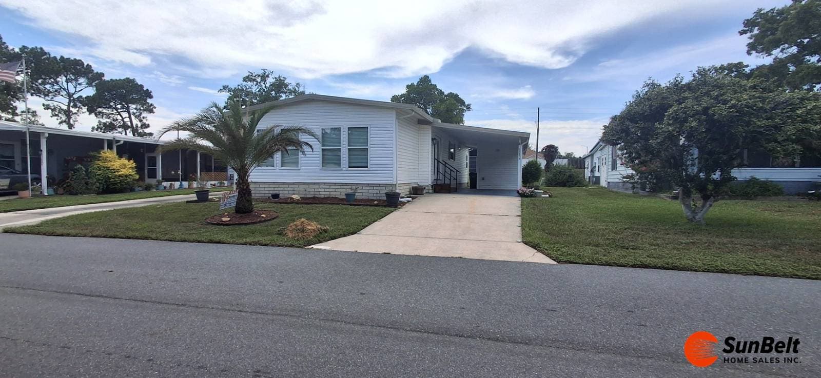 Manufactured home in Ocala, FL 34472