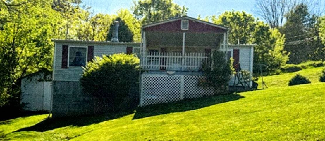 Manufactured home in Meadowview, VA 24361