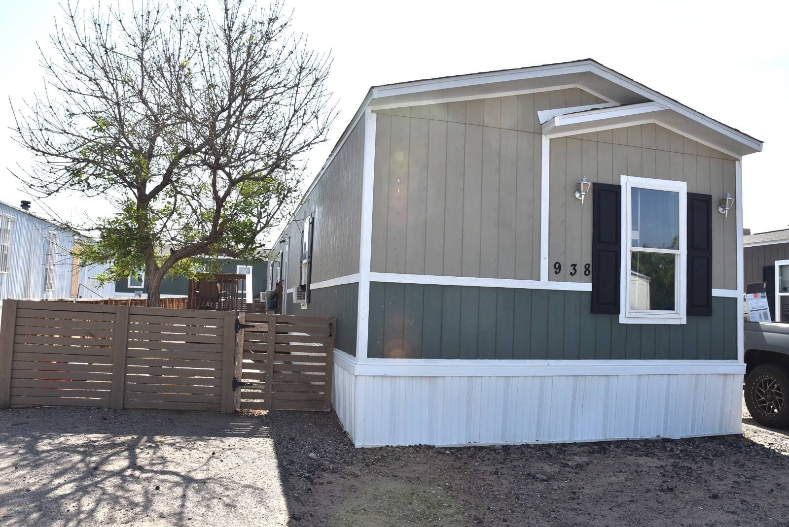 Fenced front side yard