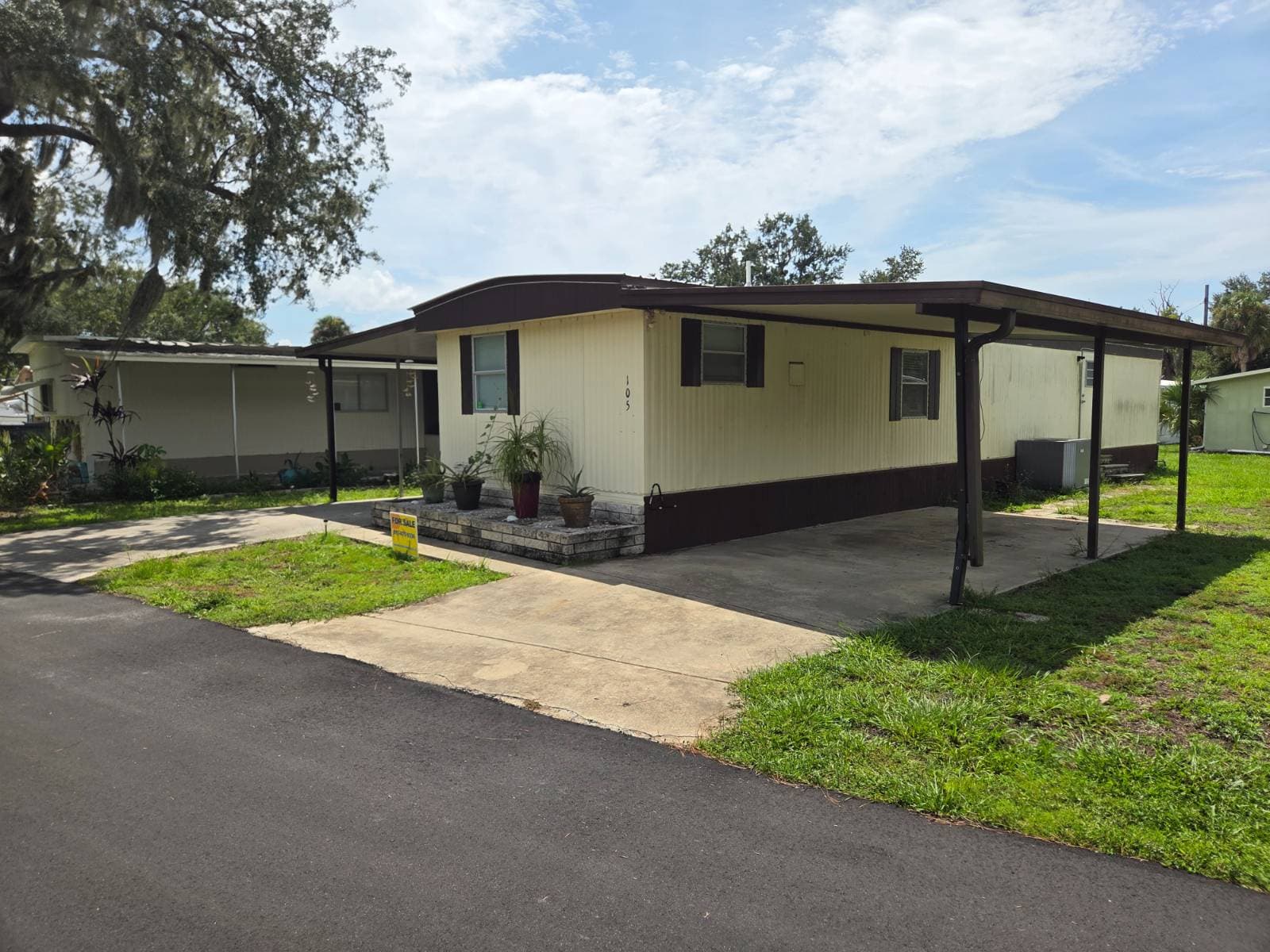 Manufactured home in Ruskin, FL 33570