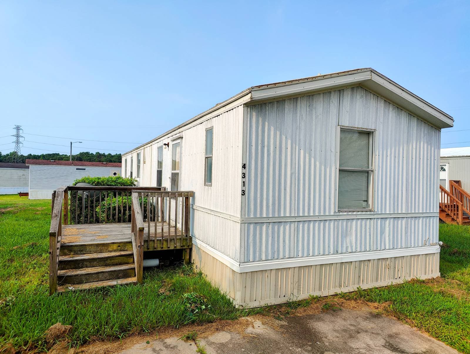Manufactured home in Rocky Mount, NC 27804
