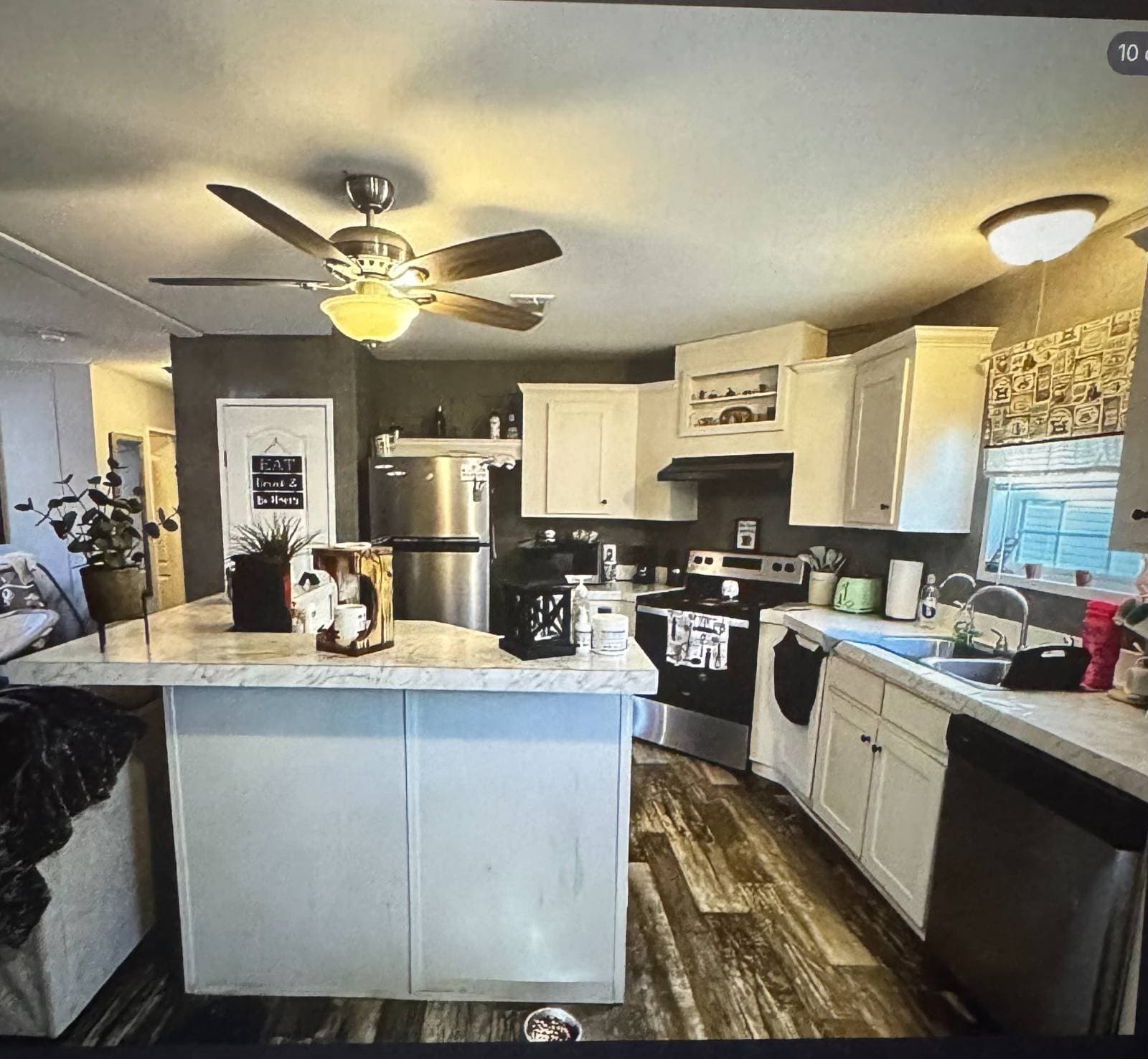 Manufactured home in Tampa, FL 33610