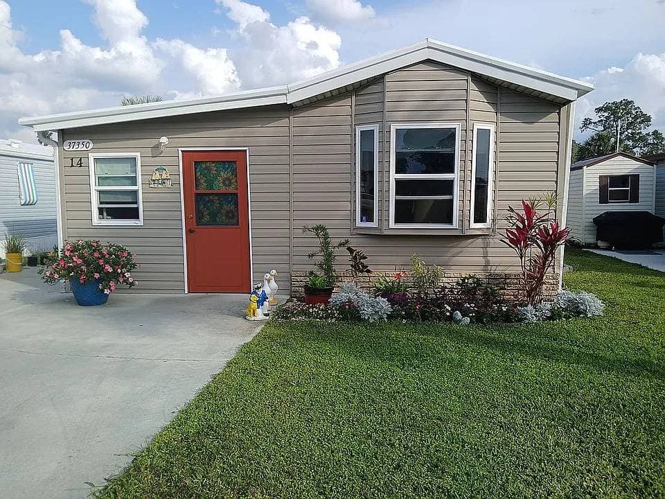 Manufactured home in Avon park, FL 33825