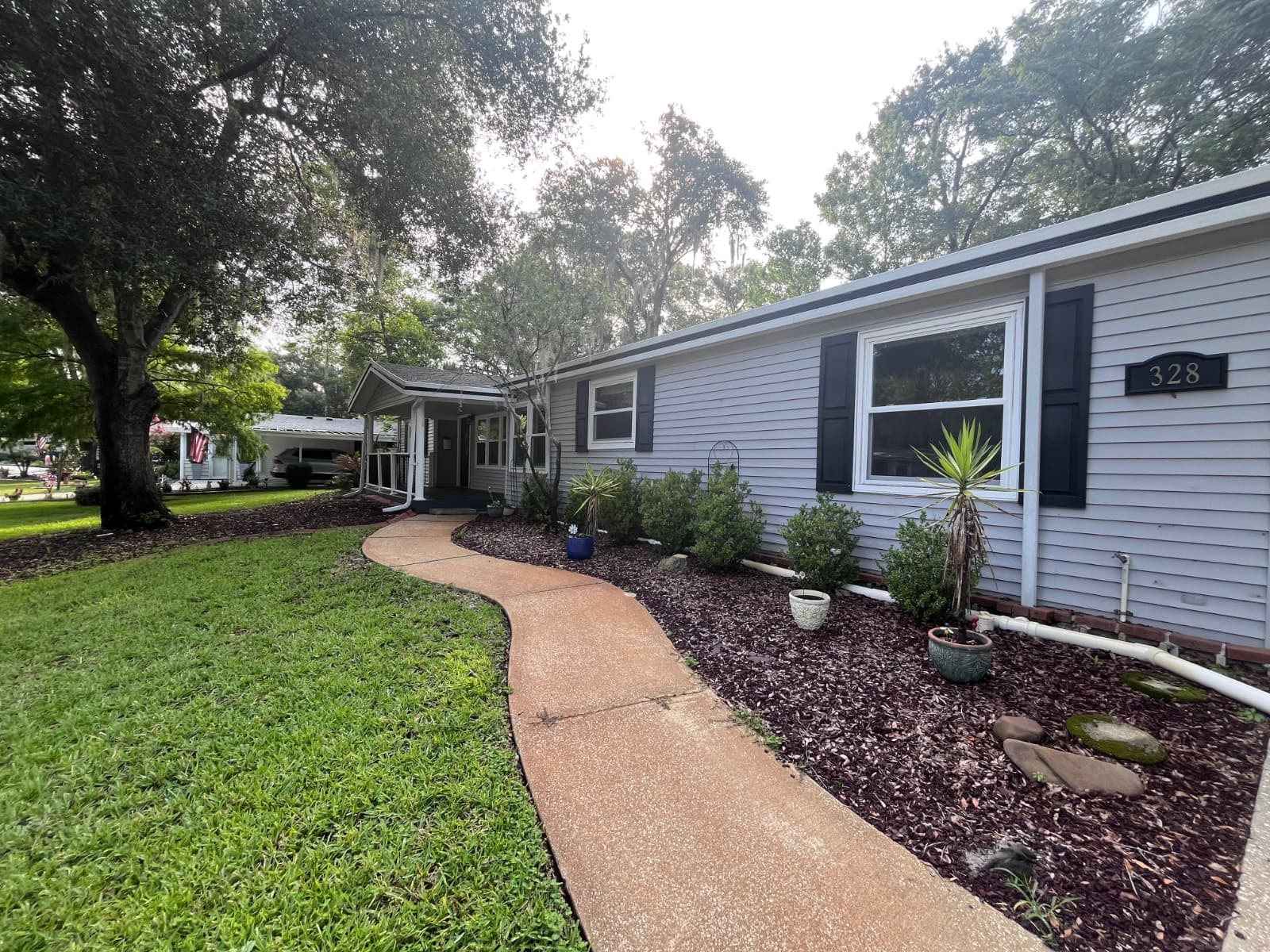 Manufactured home in Deland, FL 32724