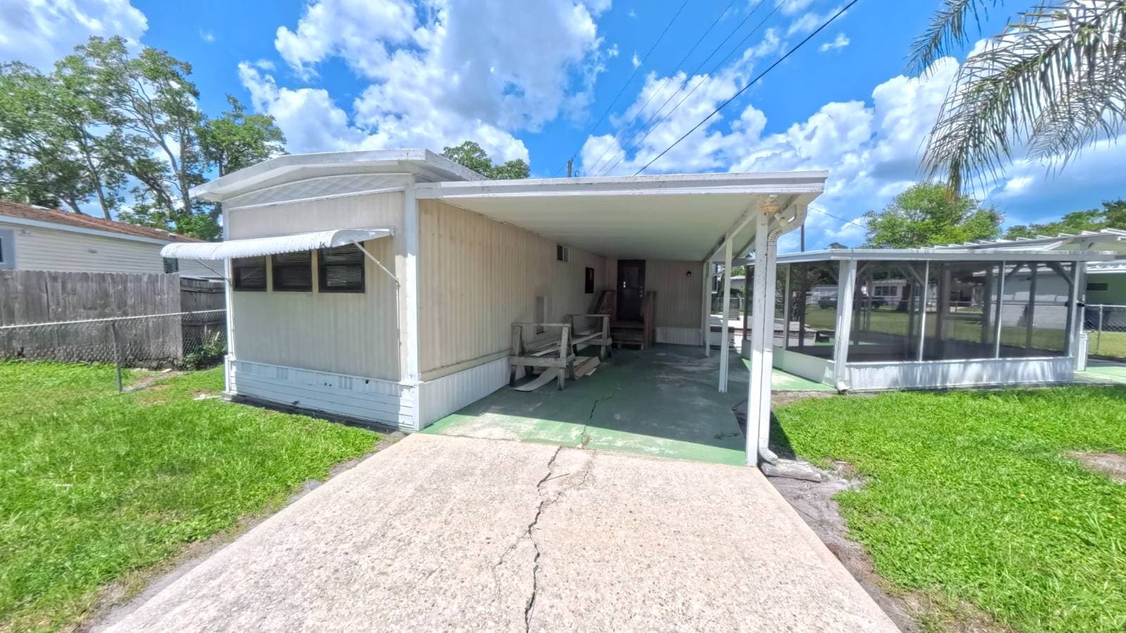Manufactured home in Ormond Beach, FL 32174