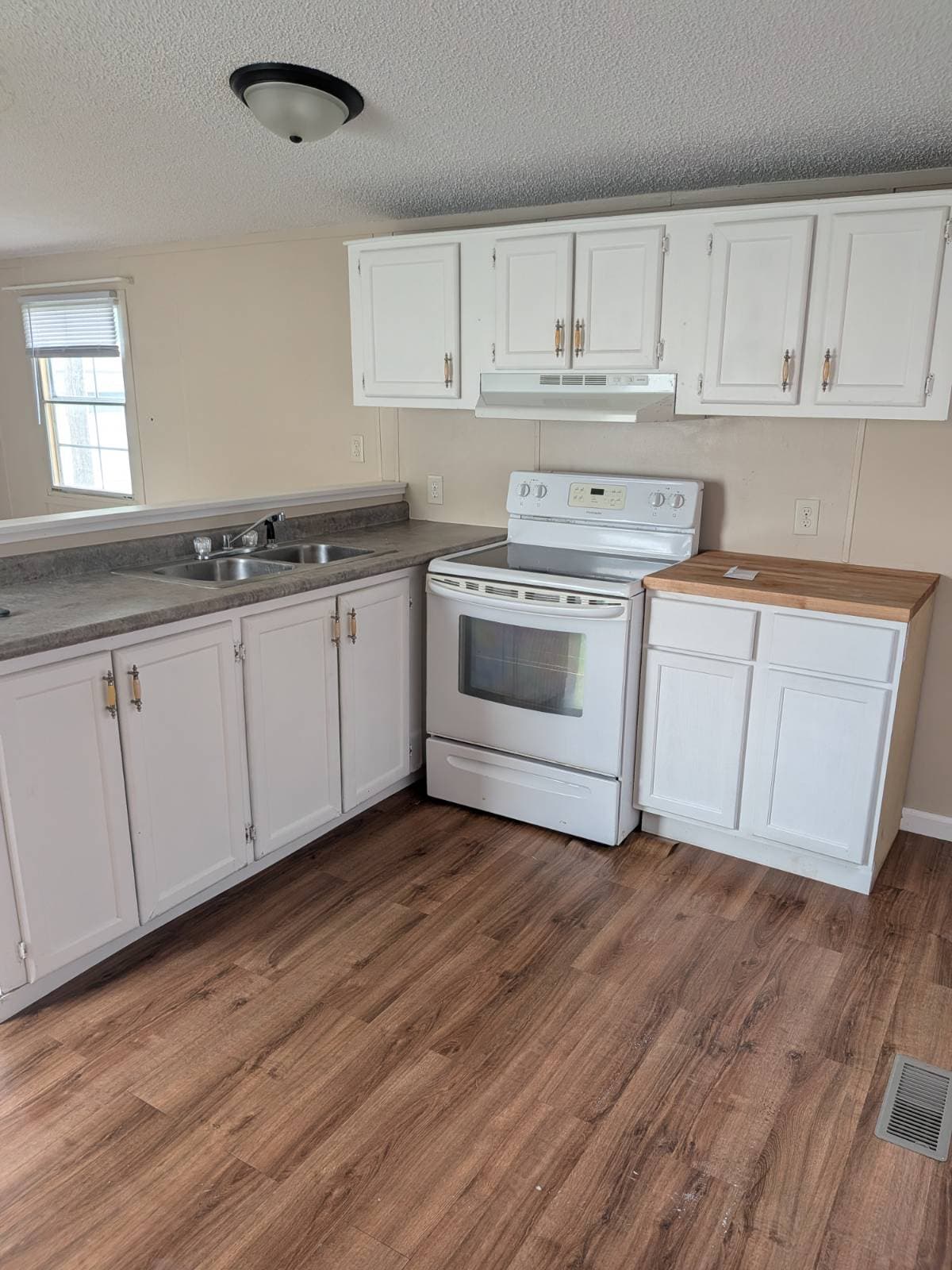 Manufactured home in Lima, OH 45801