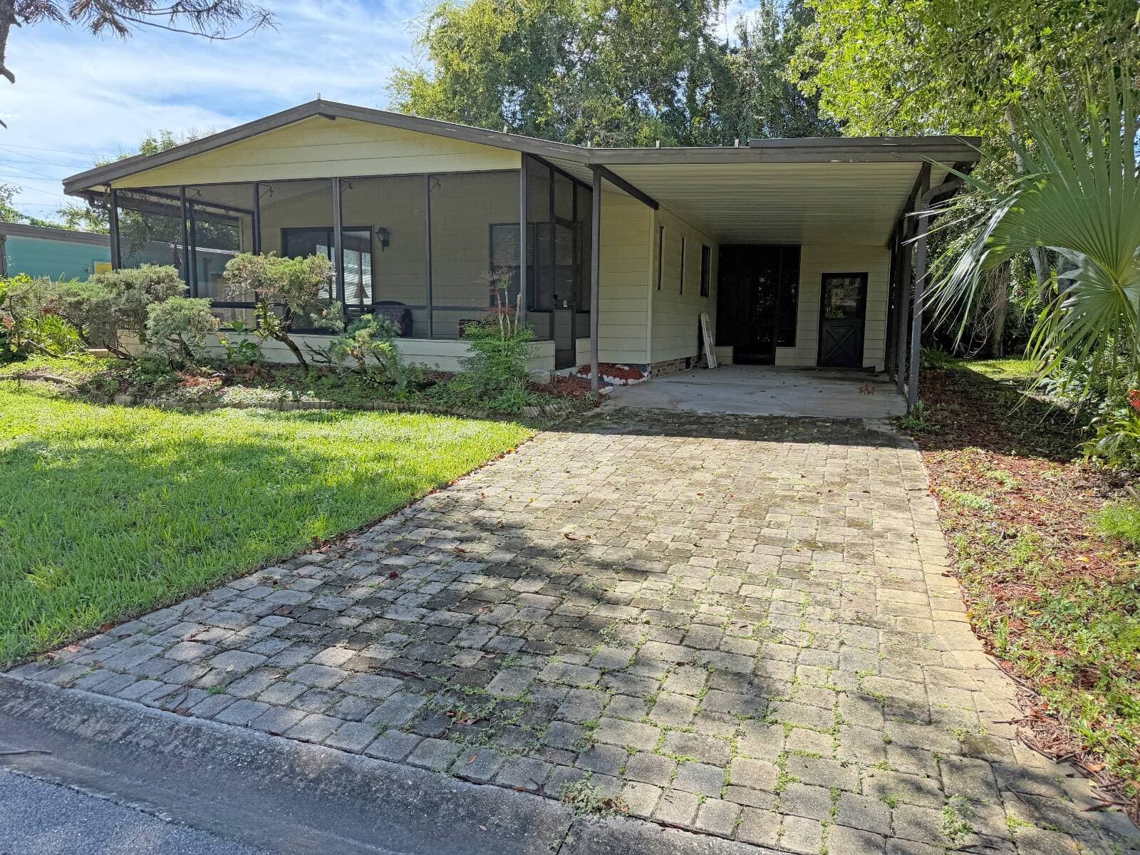 Manufactured home in Ormond Beach, FL 32174