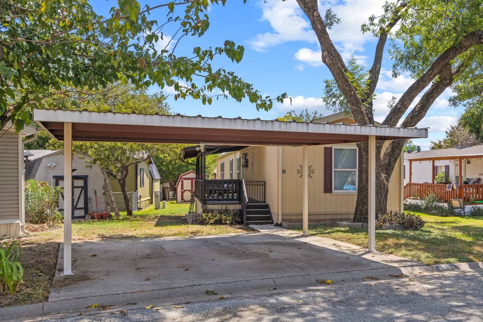 Manufactured home in North Richland Hills, TX 76180