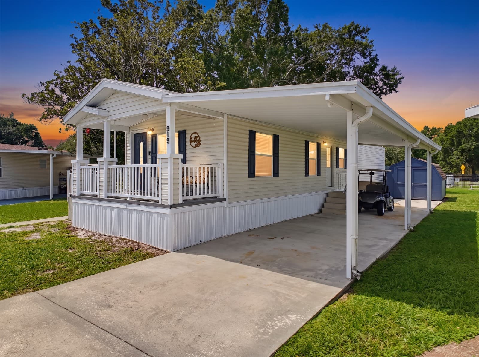 Manufactured home in Lakeland, FL 33815