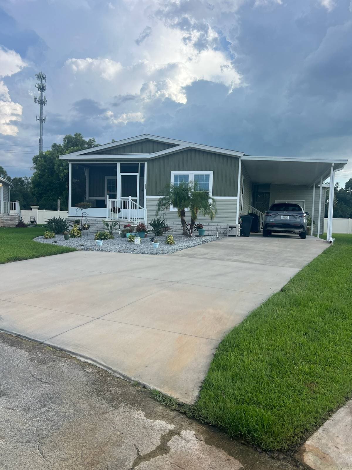 Manufactured home in Auburndale, FL 33823