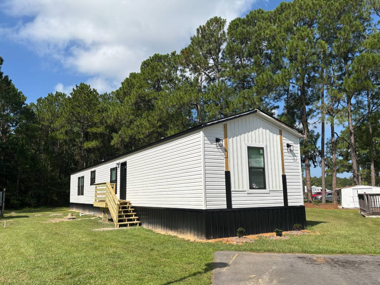 Manufactured home in Gautier, MS 39553