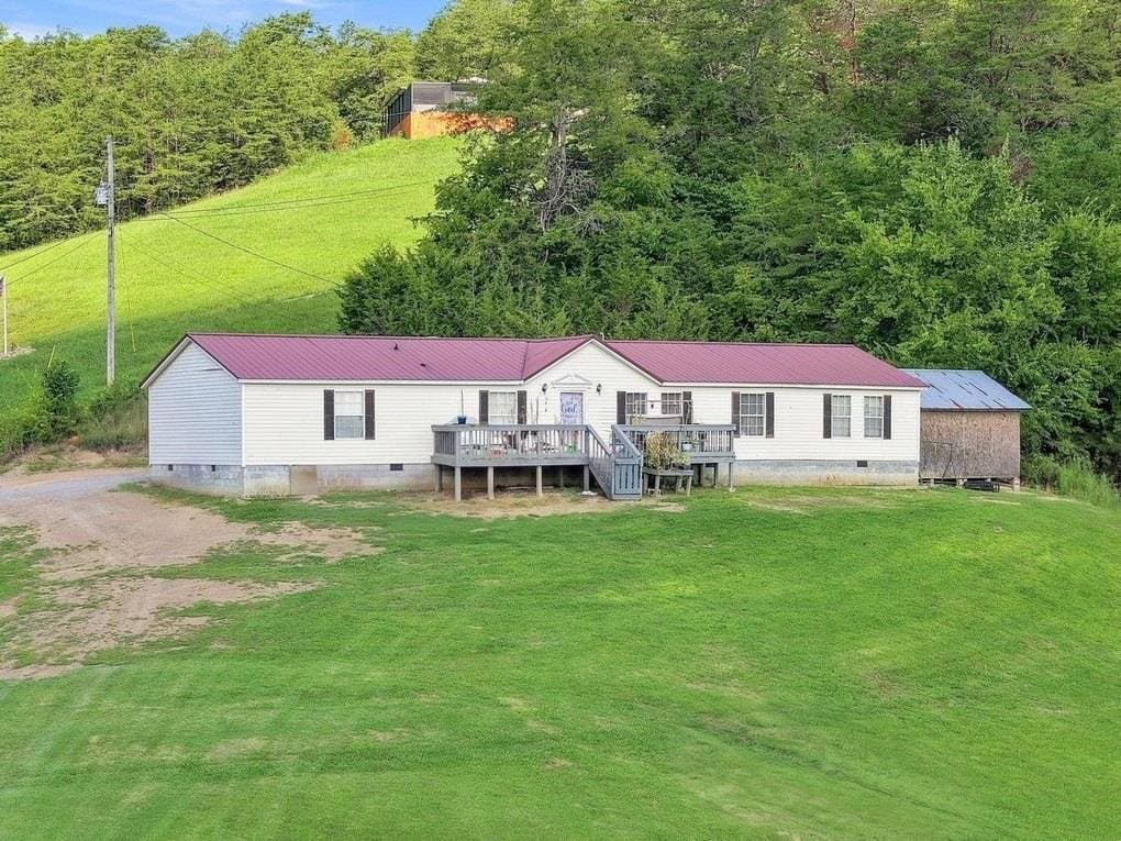 Manufactured home in Mosheim, TN 37818